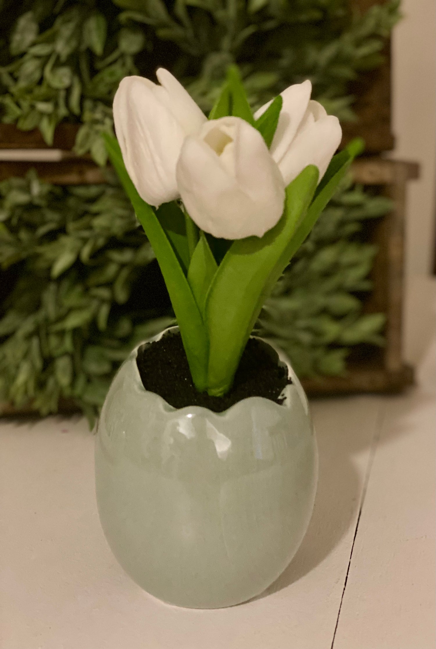 Real-Touch White Tulips in Broken Egg Iridescent Vase - Green – Home with  Heart Design & Decor